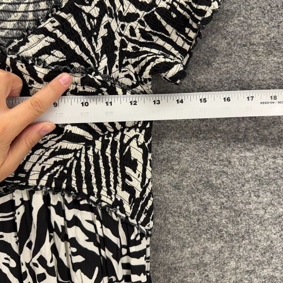 Patrons of Peace Jumpsuit  Women S Small White Geometric V-Neck Short Sleeve - Picture 5 of 8